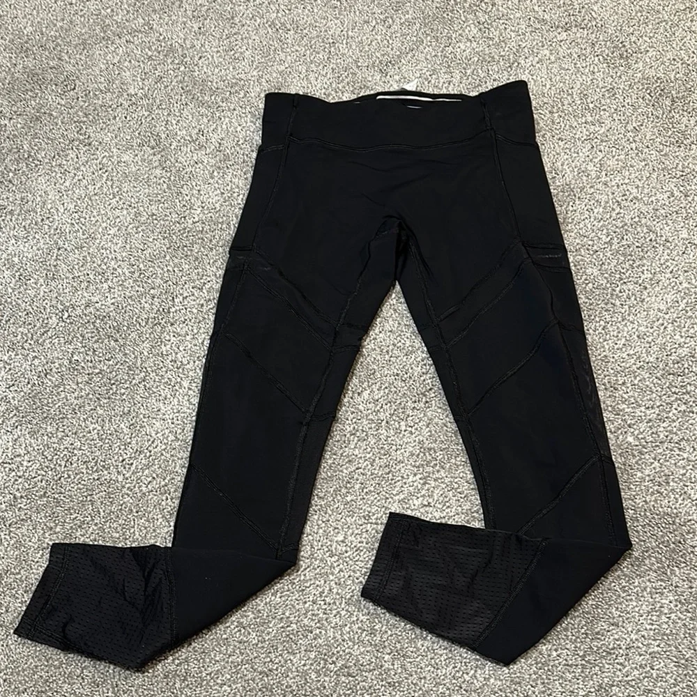 Ivivva by Lululemon black‎ leggings with mesh and cutouts girls size 12